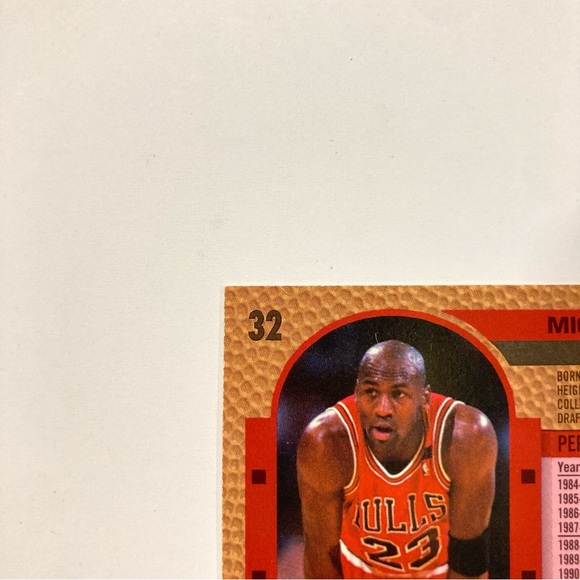1992-93 Michael Jordan Fleer Basketball Card #32 Guard Chicago Bulls - Picture 5 of 12